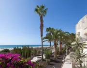 R2 Maryvent Beach Apartment