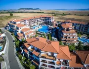 Vineyards Hotel