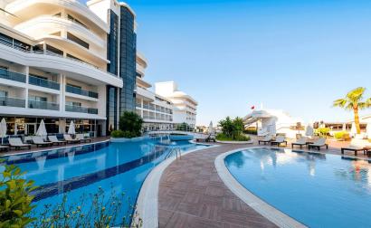 Laguna Beach Alya Resort & Spa