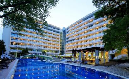 Grand Hotel Nirvana