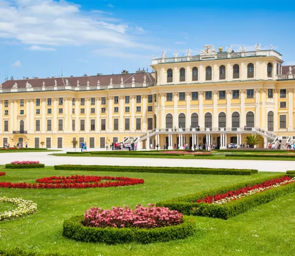 Schönbrunn Zoo a Zámok
